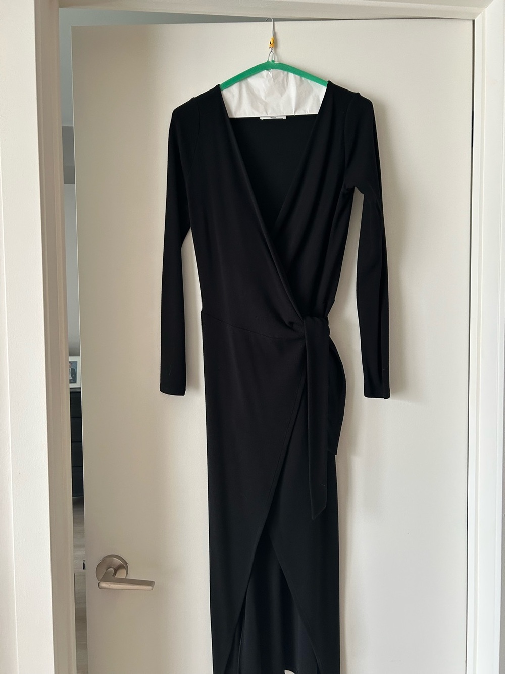 Aritzia Women's Black Wrap Long-Sleeve Dress